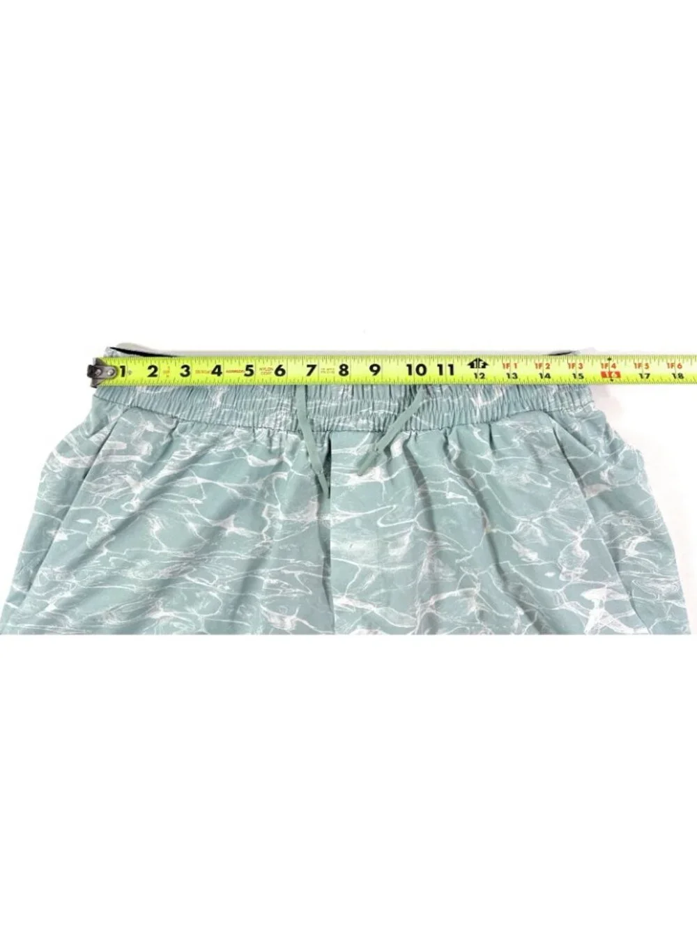 Lululemon Cross Channel Swim Shorts 7” Size L Active Hybrid Performance Stretch